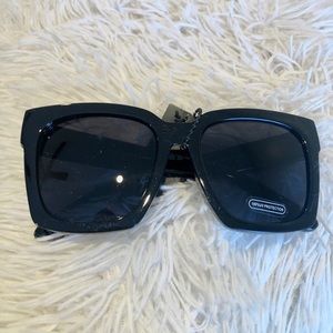 Lulus Oversized Square Sunglasses
